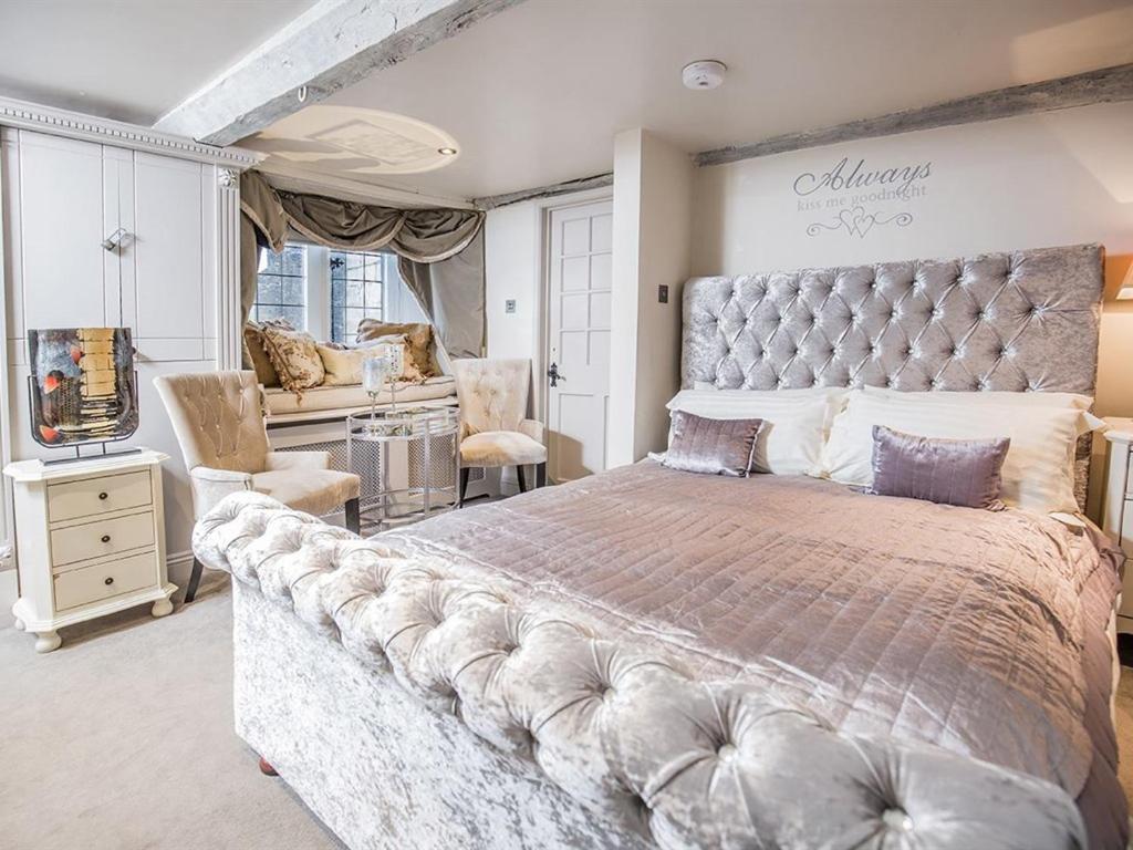 คอร์ท เฮาส์ แมเนอร์ ลักชัวรี บีแอนด์บี Bed & Breakfast เพนส์วิค ภายนอก รูปภาพ