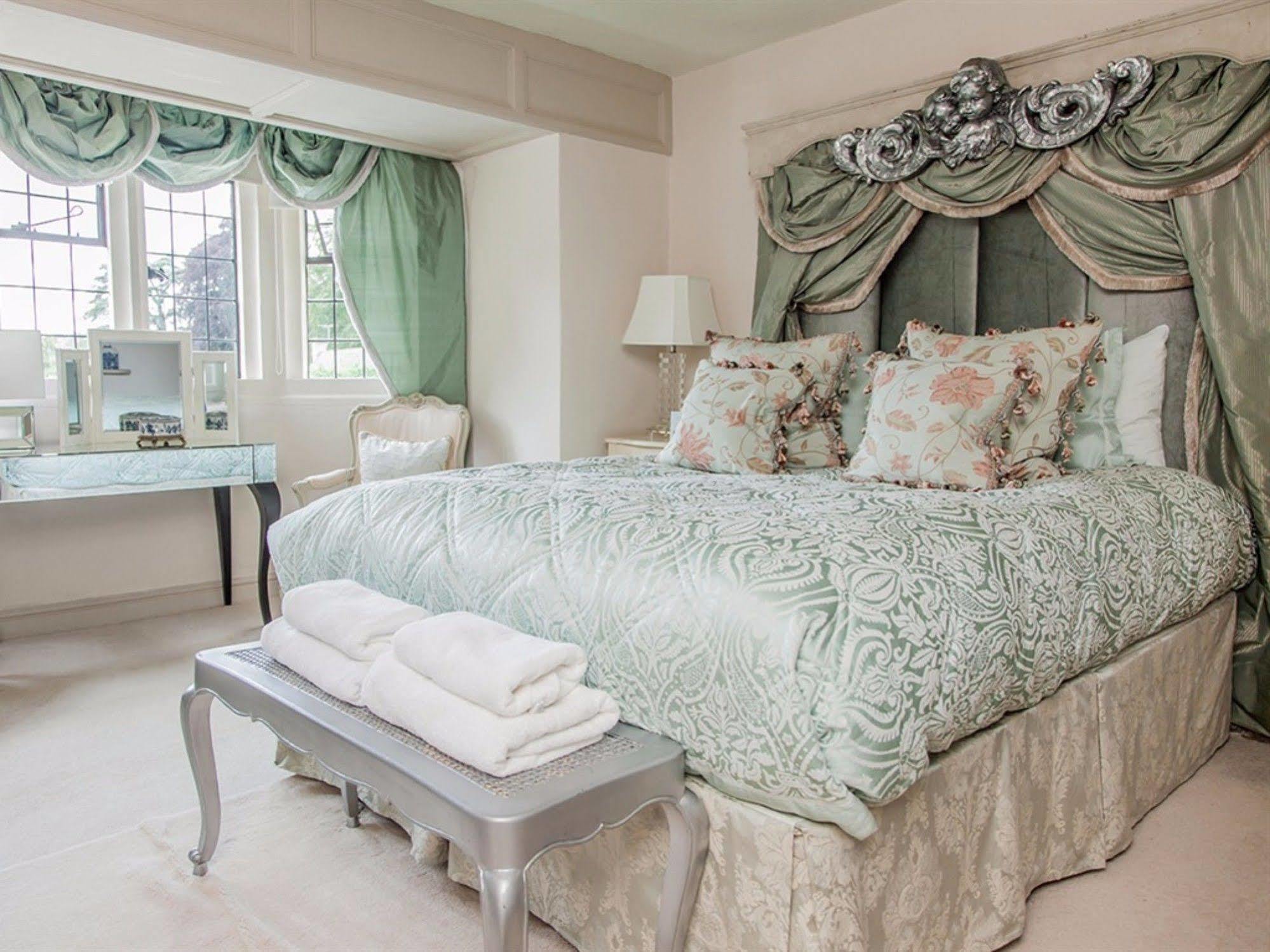 คอร์ท เฮาส์ แมเนอร์ ลักชัวรี บีแอนด์บี Bed & Breakfast เพนส์วิค ภายนอก รูปภาพ