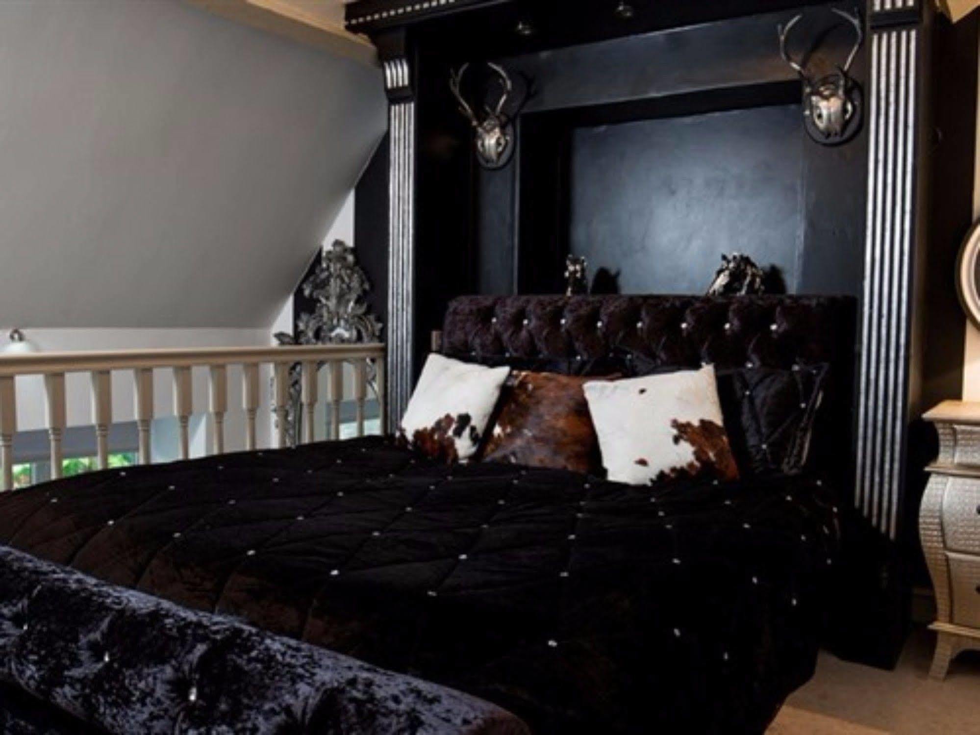 คอร์ท เฮาส์ แมเนอร์ ลักชัวรี บีแอนด์บี Bed & Breakfast เพนส์วิค ภายนอก รูปภาพ