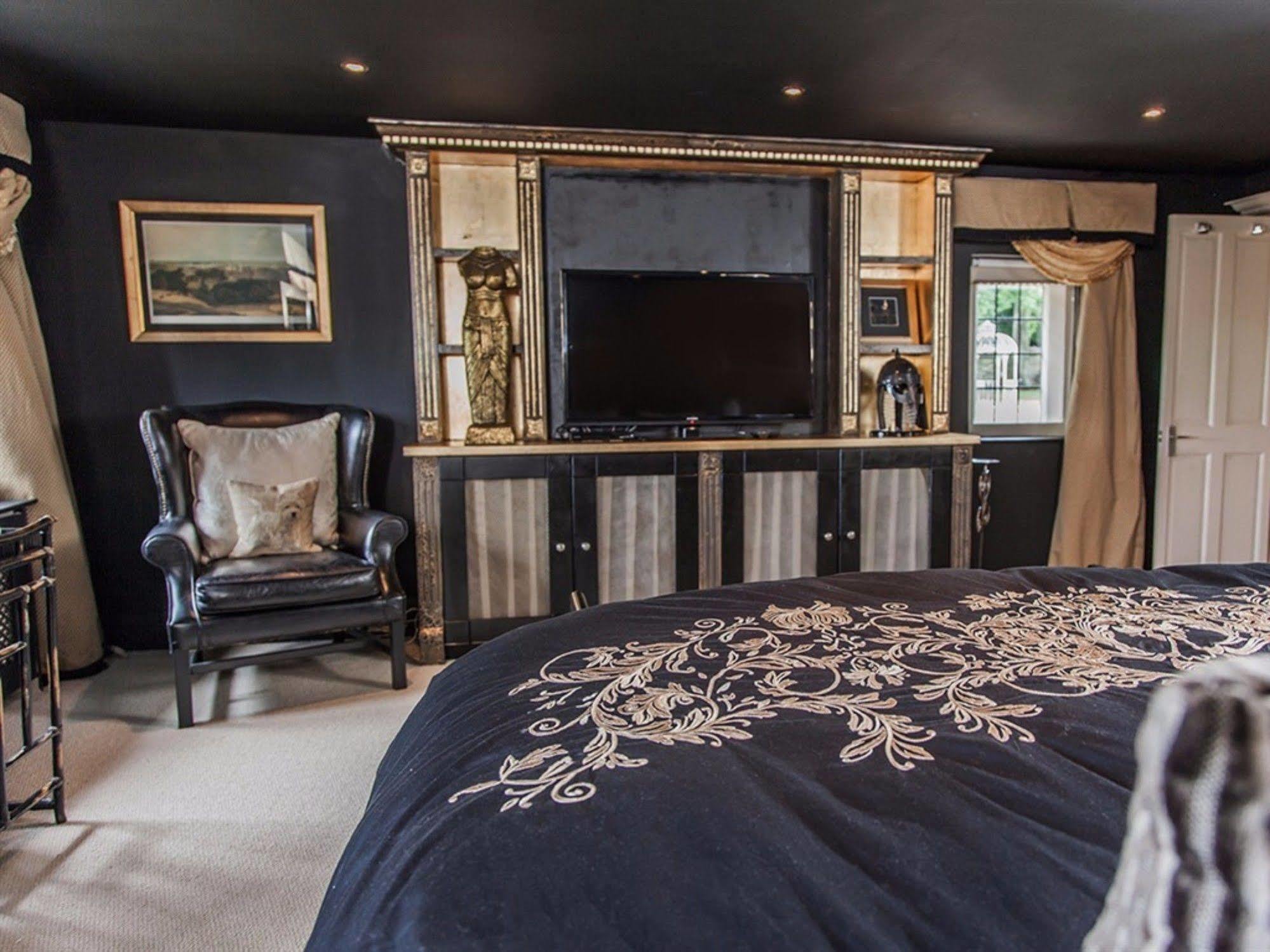 คอร์ท เฮาส์ แมเนอร์ ลักชัวรี บีแอนด์บี Bed & Breakfast เพนส์วิค ภายนอก รูปภาพ